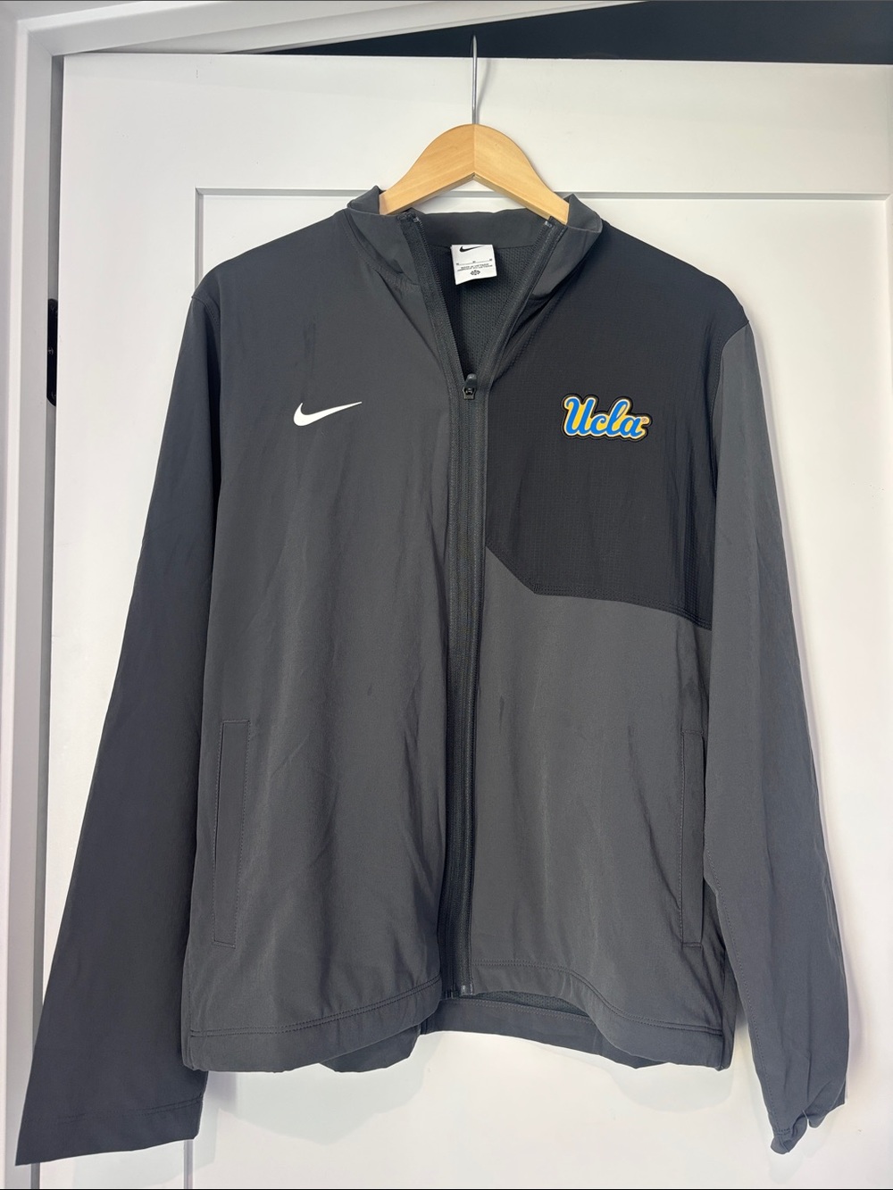Nike UCLA Bruins Full Zip Performance Jacket Gray Men’s M